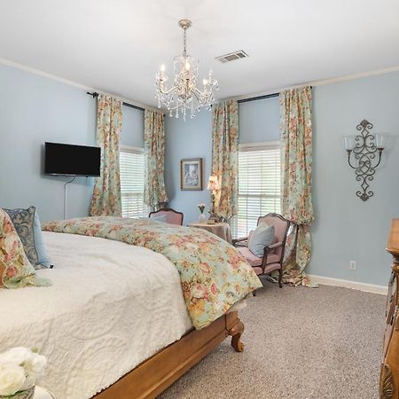 Beland Mansion-Treasured Mist Suite! 포르 스미스 외부 사진