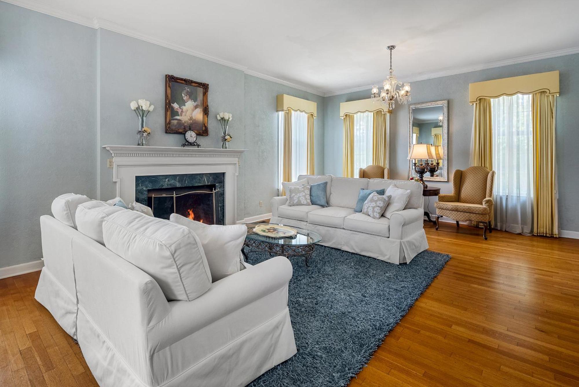 Beland Mansion-Treasured Mist Suite! 포르 스미스 외부 사진
